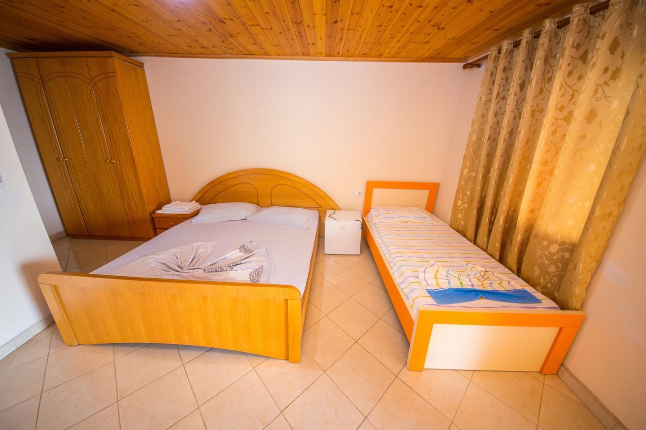 Isi Rooms Vlore Bagian luar foto